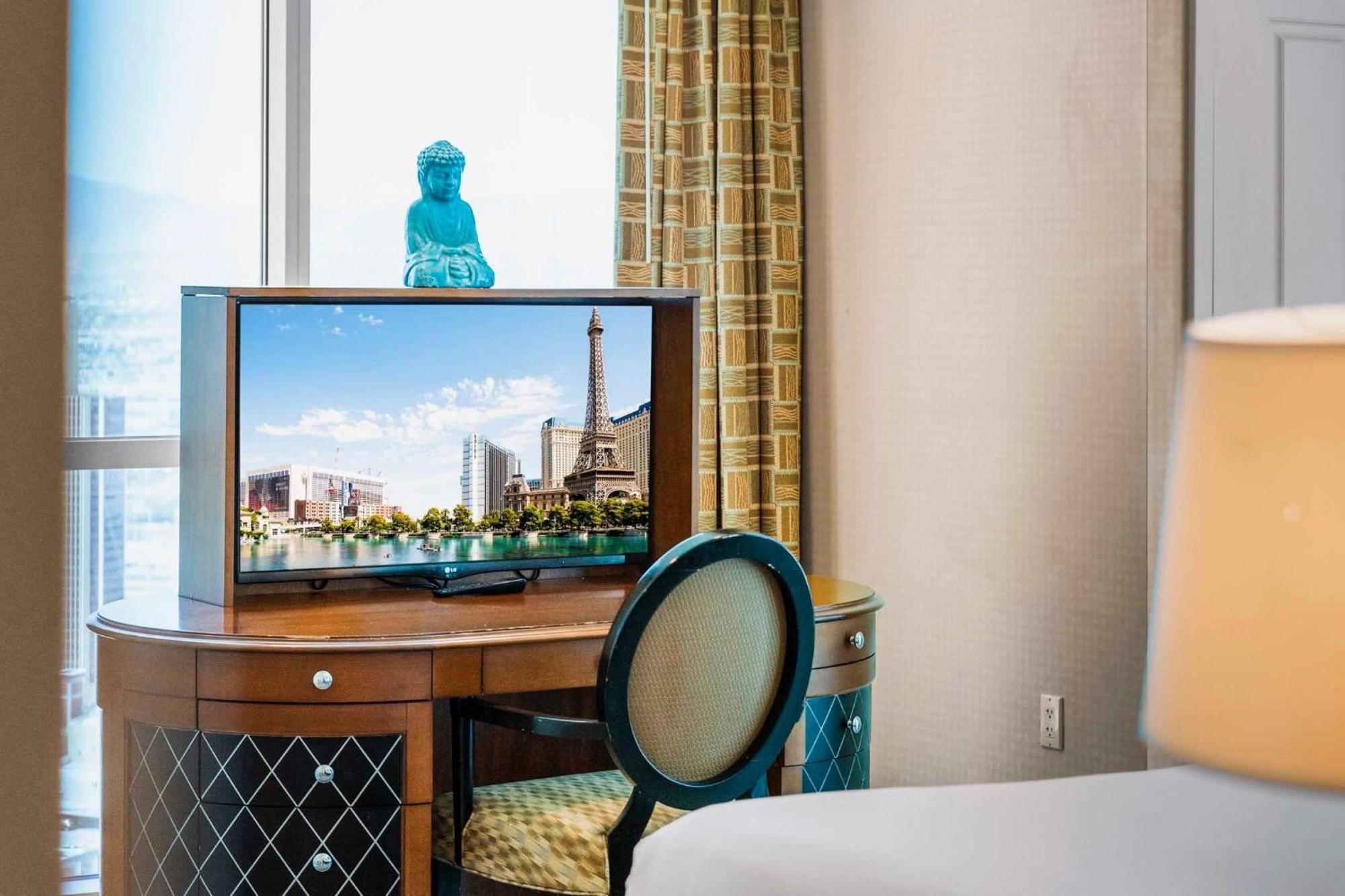 No Fee Penthouse Balcony & Free Valet * Las Vegas
