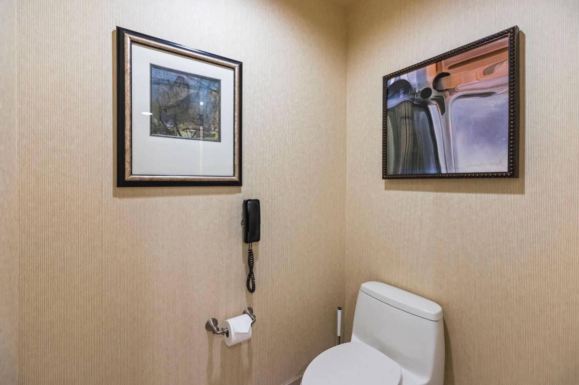 No Fee Penthouse Balcony & Free Valet Holiday home *