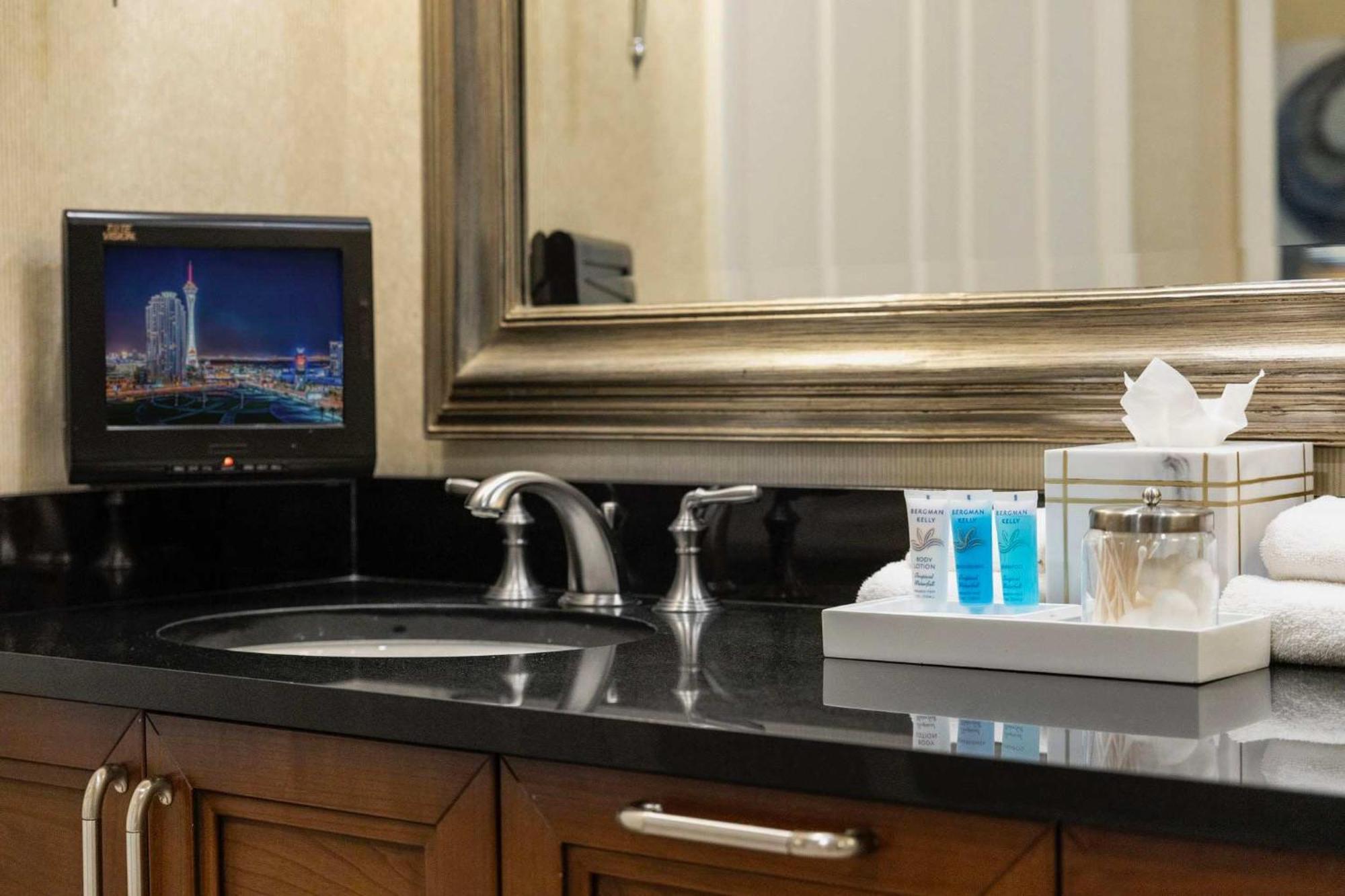 Holiday home No Fee Penthouse Balcony & Free Valet *