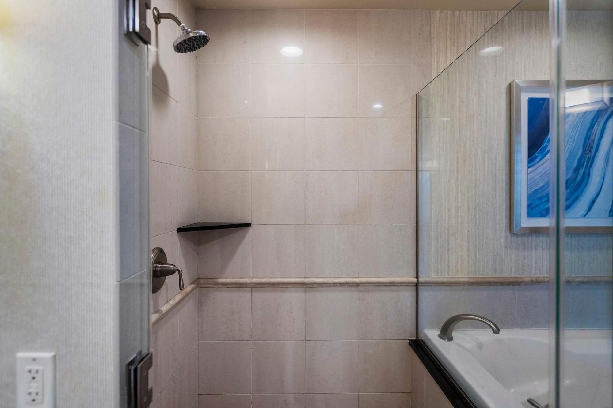 No Fee Penthouse Balcony & Free Valet * Las Vegas