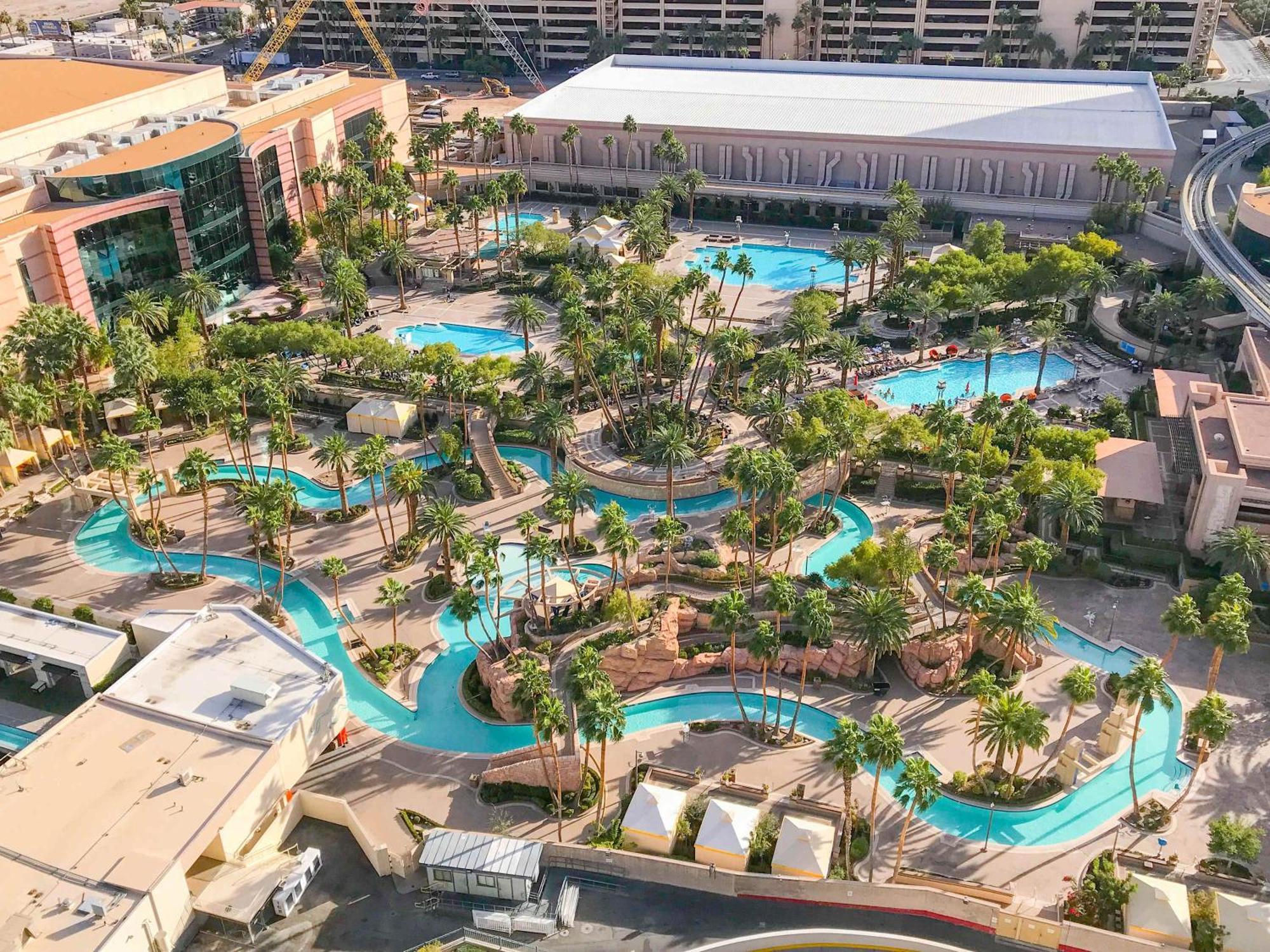 No Fee Penthouse Balcony & Free Valet * Las Vegas